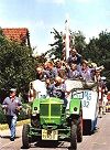Umzug zum Straßenfest 2000